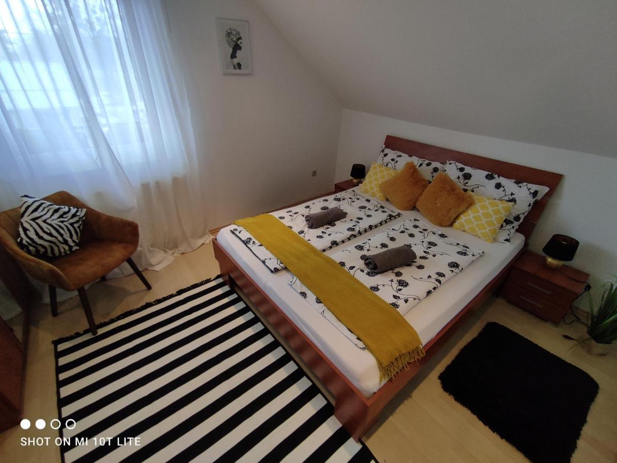 Zala Holiday Apartman เคสเท ภายนอก รูปภาพ